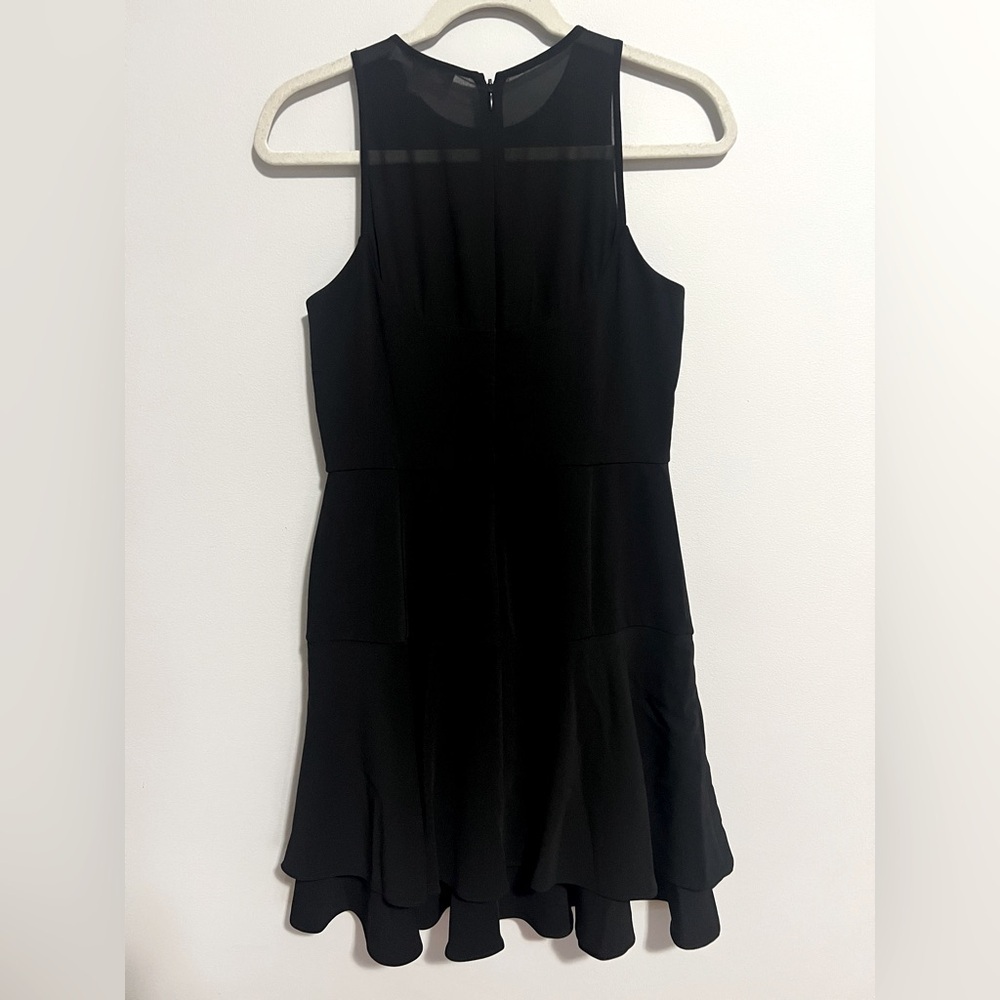 Banana Republic Black Sleeveless Ruffle Bottom dress. Women’s 4 - Picture 2 of 10